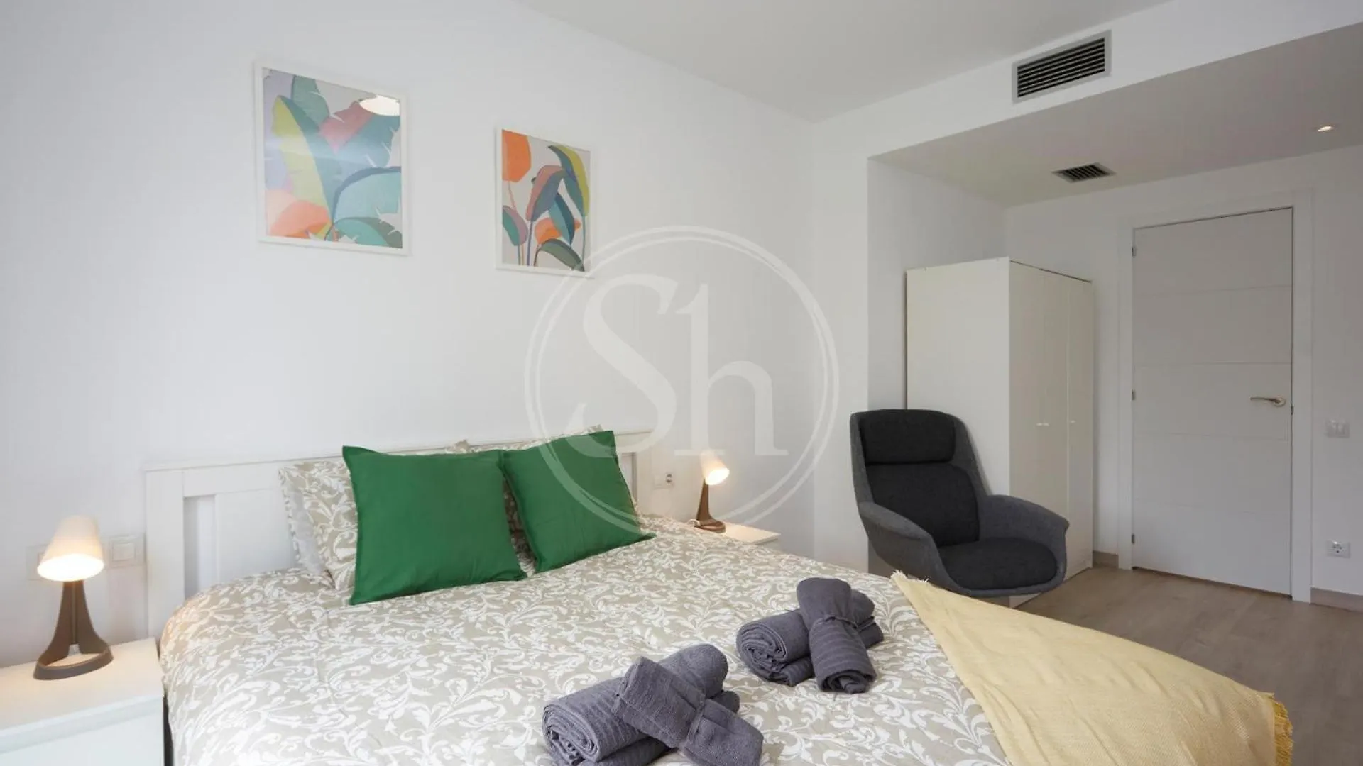 Comodo Apartamento En Diagonal バルセロナ 0*,  スペイン
