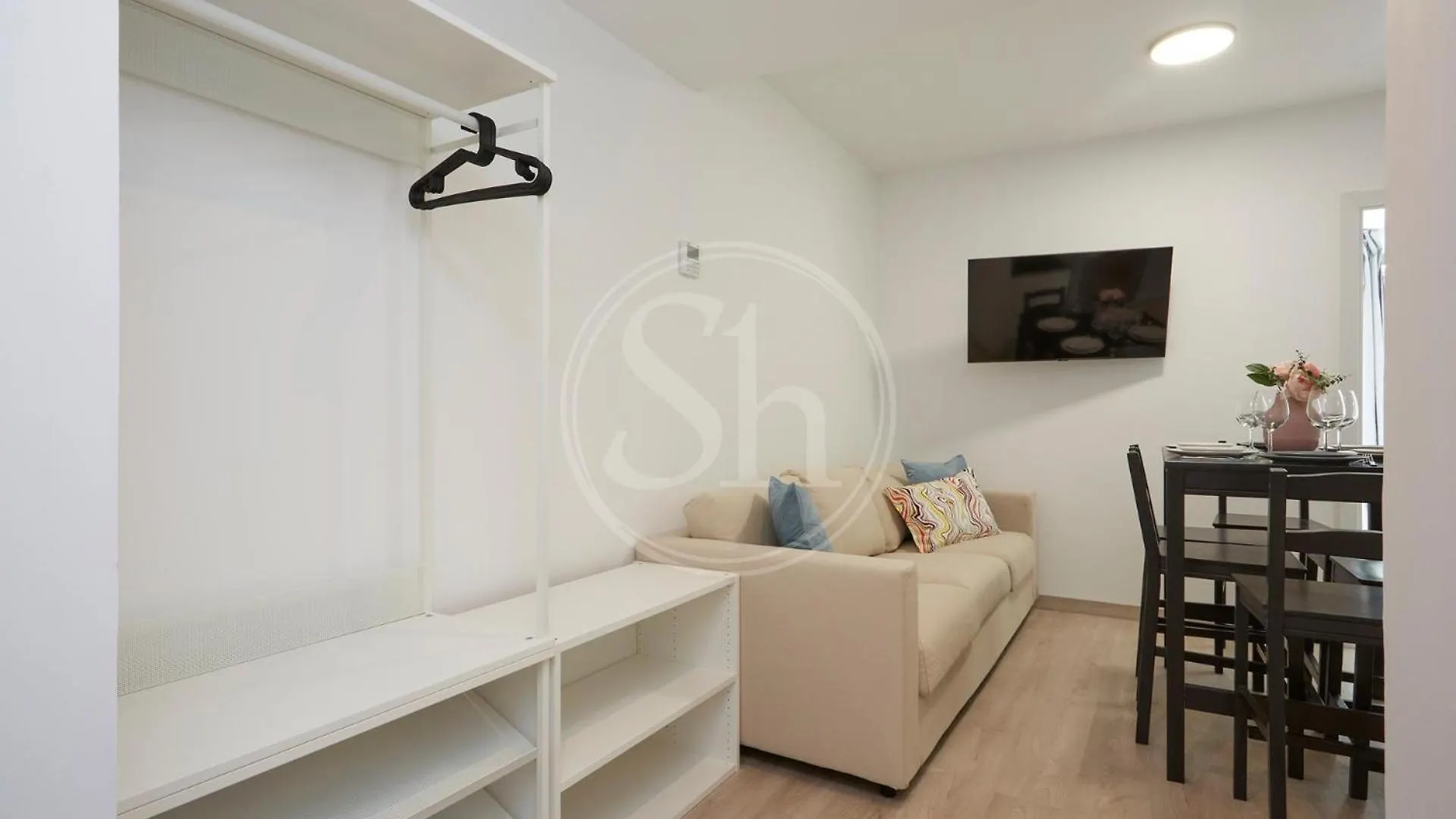 Comodo Apartamento En Diagonal バルセロナ 0*,