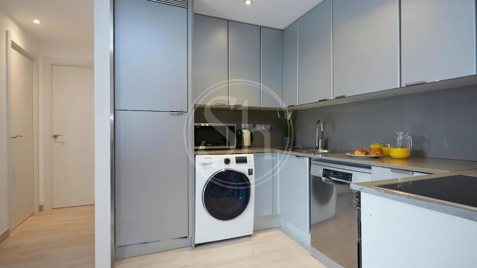 Comodo Apartamento En Diagonal バルセロナ スペイン